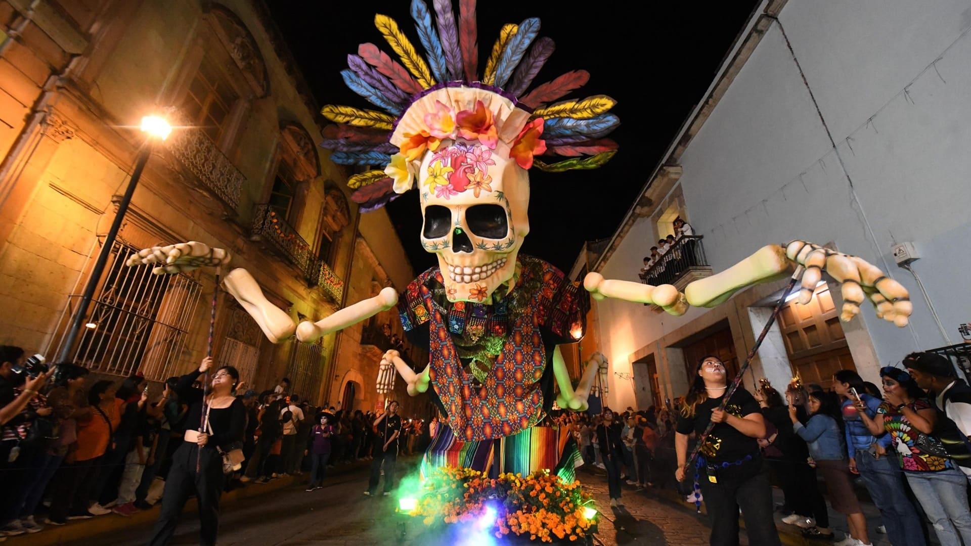 Gran Comparsa de día de muertos